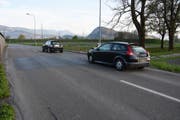 Beim Aufprall verletzten sich beide Unfallbeteiligten leicht. (Bild: Kapo SG)