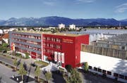 EgoKiefer-Hauptsitz in Altstätten: Das Tochterunternehmen der AFG Arbonia Forster produziert auf Hochtouren. (Bild: z. Vfg.)