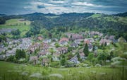 Wollen die Initianten verhindern: Neu eingezonte Einfamilienhaus-Quartiere, wie sie in Oberhofstetten vorgesehen sind. (Bild: Jil Lohse)