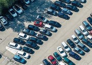 Einen Parkplatz für diverse Nutzungen in der Nähe des Autobahnzubringers Oberbüren/Uzwil – ein Vorschlag aus der Bürgerschaft. (Bild: Reto Martin)