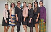 Die frisch diplomierten Absolventinnen: Nadine Schönenberger, Wil, Melanie Simoes Zeferino, Wil, Mirjana Ilic, Wattwil, Daniela Brunner, Wattwil, Michaela Heule, Wil, Erika Forrer, Wattwil, sowie Eliane Ramsauer, Wattwil (von links). (Bild: PD)