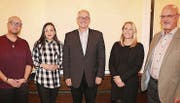Rolf Tihanyi, Valentina Kovacevic, Mark Hampton (evangelischer Pfarrer/Flawil), Brigitte Senn und Pater Erich Schädler. (Bild: Josef Bischof)