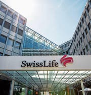 Der Sitz von Swiss Life an der Zürcher Grubenstrasse. (Bild: Christian Merz/Keystone (2. August 2017))
