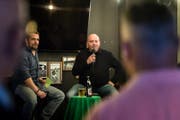 Marco Otero (rechts) im Gespräch mit Gregor Lucchi.