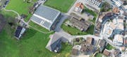 Die Photovoltaikanlage auf der Turnhalle Kugelwis. (Bild: gk)