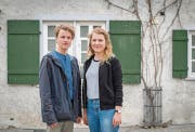 Adrian Mettler und Paula Zimmermann kehrten letzten Monat begeistert von ihrem Austausch in Krakau nach St. Gallen zurück. (Bild: Urs Bucher)