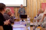 Kontroverse Diskussion: Verwaltungsratspräsident Thomas Grob führte durch die Korporationsversammlung. (Bild: Sascha Erni)
