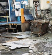 Das ausgeflossene und beim Abkühlen erstarrte Aluminium. (Bild: Stadtpolizei St. Gallen)
