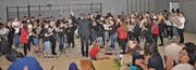 Fulminanter Auftritt aller Ensembles. (Bilder: René Jann)