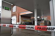 Der Tankstellenshop beim Hamel wurde kurz nach 8 Uhr überfallen. (Bild: Manuel Nagel)
