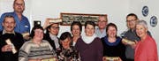 Wurden für fleissigen Probebesuch geehrt: (von links) Urs Schulthess, Hans Schaffer, Brigitte Stump, Fabiana Zellweger, Hilde Kuratli, Frieda Roth, Barbara Kuhn, Hans Frischknecht, Hildegard Rutz, Werner Roth und Ruth Hermann. (Bild: PD)