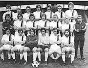 Toni Weibel (mittlere Reihe, Dritter von rechts) auf dem Teamfoto des FC St. Gallen aus dem Jahr 1973. (Bild: Ein Jahrhundert FC St. Gallen)