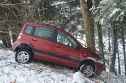 Eine 59-Jährige Lenkerin verunfallte in Heiden und musste ins Spital gebracht werden. (Bild: Kapo)
