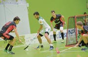 Chris Eschbach (Mitte) ist bereits wieder Topskorer bei Waldkirch-St. Gallen. (Bild: Ralph Ribi (St. Gallen, 17. September 2016))