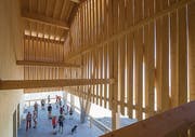 Guten Bauen Ostschweiz. Erweiterung und Neubau Bergstation und Restaurant Chäserrugg der renommierten Basler Architekten Herzog und de Meuron. Das Gipfelrestaurant ist ein Holzbau. (Bild: Hanspeter Schiess)