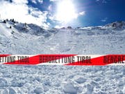 Nur einen Tag nach dem Lawinenabgang verstarb erneut ein Schweizer in den Tiroler Bergen. (Bild: ZEITUNGSFOTO.AT (APA))