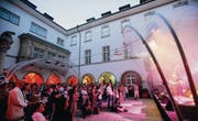 Stimmungsvolle Kulisse für Freiluftkonzerte: Das Kulturfestival hat mit dem Innenhof des Historischen und Völkerkundemuseums einen idealen Schauplatz. (Archivbild: Hanspeter Schiess)