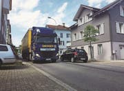 Von der Brücke Höhe Dammstrasse bis zum Restaurant Linde wird auf der Wiesentalstrasse ein lärmarmer Belag eingebaut. (Bild: PD)