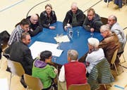 In einem Workshop diskutierten die Anwesenden den Vorschlag zur Reorganisation der Gemeindeführungsstrukturen. (Bild: Ulrike Huber)