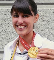 Die 20jährige Flurina Rüesch ist die beste Bekleidungsgestalterin der Schweiz. (Bild: PD)