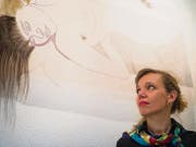 Die erste Arbeit mit Haaren nach zwölf Jahren – Alessandra Beltrame vor ihrer Interpretation Tina Modottis. (Bild: Peer Füglistaller)
