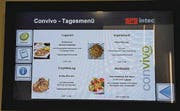 Bildschirme an sechs Standorten informieren über das Angebot.