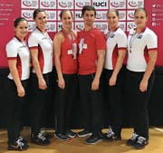 Die vier erfolgreichen Sirnacherinnen und das ebenfalls erfolgreiche Uzwiler-Duo Hammerschmidt/Burri in Prag. (Bild: PD)