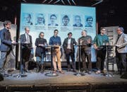 Zwei dafür, vier dagegen: Während Andreas Dudli und Karin Winter-Dubs die Mobilitäts-Initiative am Tagblatt-Podium verteidigten, vertraten Raphael Widmer, Daniel Kehl, Thomas Brunner und Basil Oberholzer die Gegenseite. (Bild: Urs Bucher)