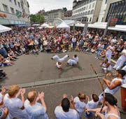Die vielfältigen Darbietungen am Begegnungstag wurden von zahlreichen Schaulustigen bestaunt. (Bild: pd/Augustin Saleem)
