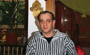 In arabischem Gewand: Bei Nidal Sidawi ist alles echt orientalisch. (Bild: Helena Gunsch)
