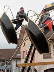 Mit Regenjacke und Sonnenbrille (Bild: Andrea Häusler)