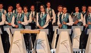 Stolz zeigten sich die Musikantinnen und Musikaten in ihren neuen Uniformen. (Bilder: Zita Meienhofer)