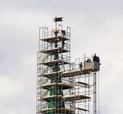 Das Turmdach von St. Laurenzen wird saniert. (Bild: Leserbild: Klaus Stadler)