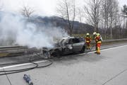 Das Auto ist vollständig ausgebrannt.