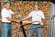 Rheintaler Kranzsäger: Köbi Hensel (links) aus Au und Gust Segmüller aus Lüchingen. (Bild: Max Tinner)