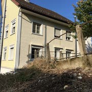 Das Haus Sternen im Zentrum von Bronschhofen. Die Tat soll im Obergeschoss geschehen sein. (Bild: sdu)