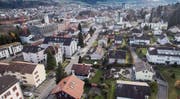 Ein Blick von Wittenbach in Richtung St. Gallen. Längst sind die politischen Grenzen im Häusergeflecht nicht mehr auszumachen. (Bild: Ralph Ribi)