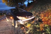 Beim Unfall entstand Sachschaden von über 10'000 Franken. (Bild: Kapo SG)