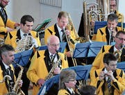 Die Musikantinnen und Musikanten der Musikgesellschaft Wattwil stecken mitten in den Proben zum kommenden Unterhaltungskonzert. (Bild: PD)