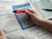 Steigt die Arbeitslosenquote in einer Berufsgattung auf acht oder mehr Prozent, müssen Arbeitgeber freie Stellen beim RAV melden. Wann die verbindliche Liste mit den Arbeitslosenquoten je Berufsgattung kommt, steht noch nicht fest. (Bild: Kurt Latzer)
