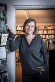 Die Ihaberin und Gründerin der Buchhandlung zur Rose: Leonie Schwendimann. (Bild: Ralph Ribi)