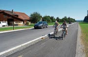 Dank dem neuen Radweg ist der Schulweg der Niederstetter Kinder nach Henau sicherer geworden. Am Samstag ist die ganze Uzwiler Bevölkerung zu einer Velofahrt eingeladen. (Bild: Urs Bänziger)