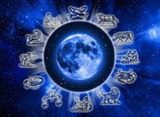 zodiac symbols and Moon (Bild: Fotolia)