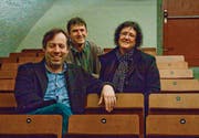 Oper zum Anfassen machen Bariton Michael Raschle, Regisseur Matthias Flückiger und Mezzosopranistin Rosina Zoppi. (Bild: Jonny Schai)