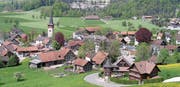 Es wird nicht mehr allzu lange dauern, und die Landschaft im unteren Toggenburg wird sich frühlingshaft präsentieren. Im Bild Ganterschwil. (Bild: PD)