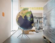 Die letzten Objekte müssen noch ausgepackt werden. (Bild: Benjamin Manser (Benjamin Manser))