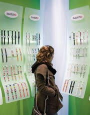 Swatch-Stores sind seit vielen Jahren ein wichtiger Verkaufskanal des Unternehmens. (Bild: KEY/Gaëtan Bally)
