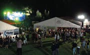 Das «Rock am Fels» findet in einer einmaligen Atmosphäre statt und ist dank der Zelte auch «wetterfest». (Bild: pd)