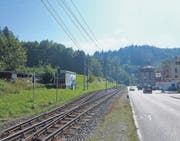 In Teufen wird derzeit wieder einmal über die Ortsdurchfahrt der Appenzeller Bahnen diskutiert. Eine neue Vision ist ein Tunnel, dessen nördliches Ende in die Liebegg im Riethüsli (Bild) zu liegen kommen soll. (Bild: Patrik Kobler)