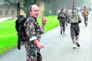 Ueli Maurer im November 1996 am Frauenfelder Waffenlauf. Maurer war im Militär Kommandant eines Radfahrer-Bataillons. (Bild: ky)